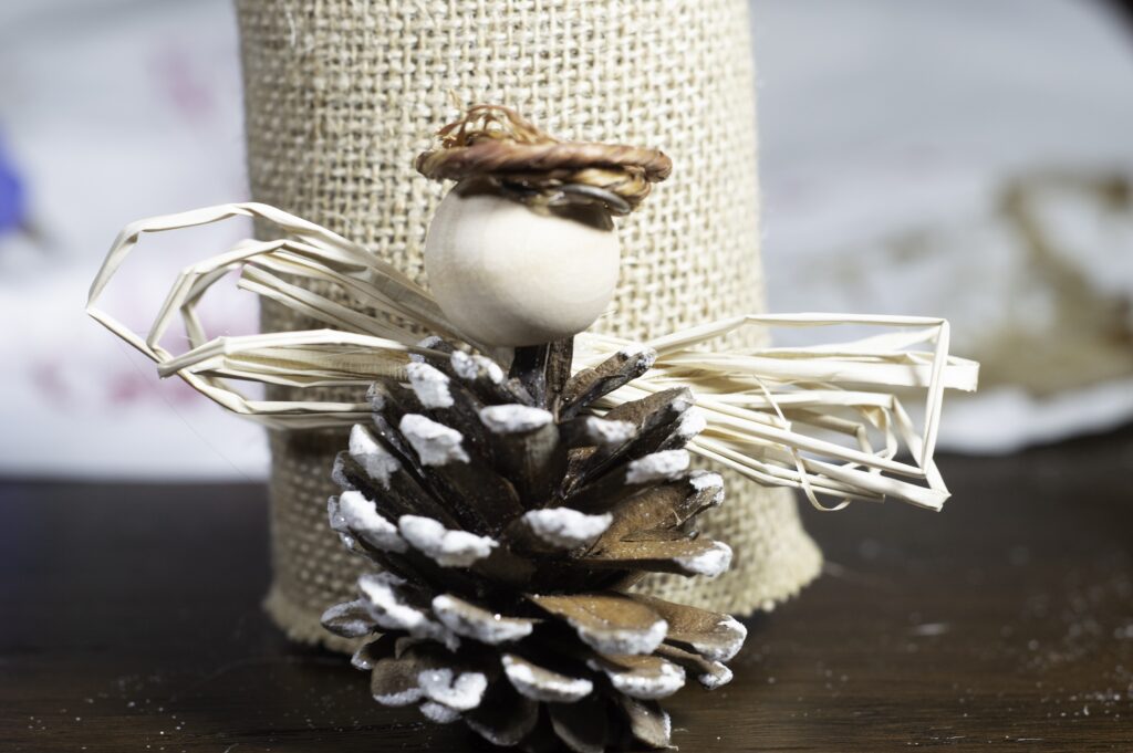 4 Beautiful DIY Pine Cone Christmas Ornaments