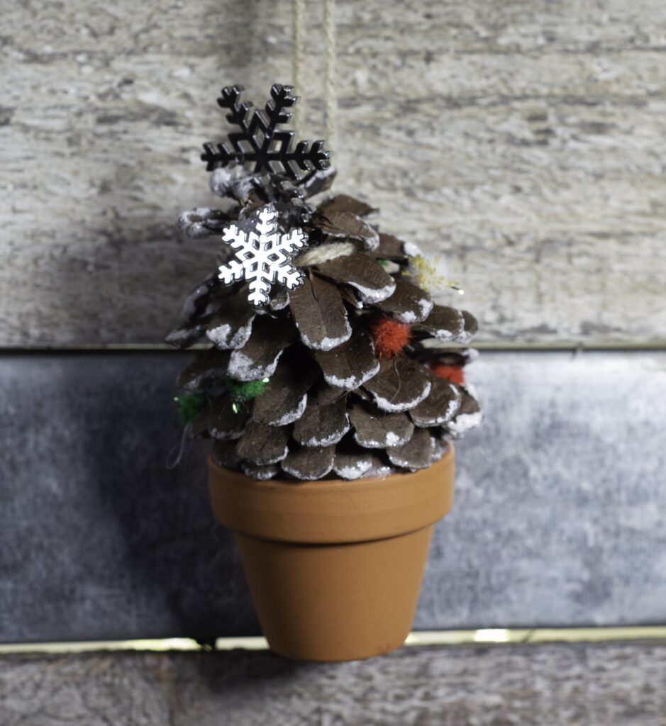 4 Beautiful DIY Pine Cone Christmas Ornaments