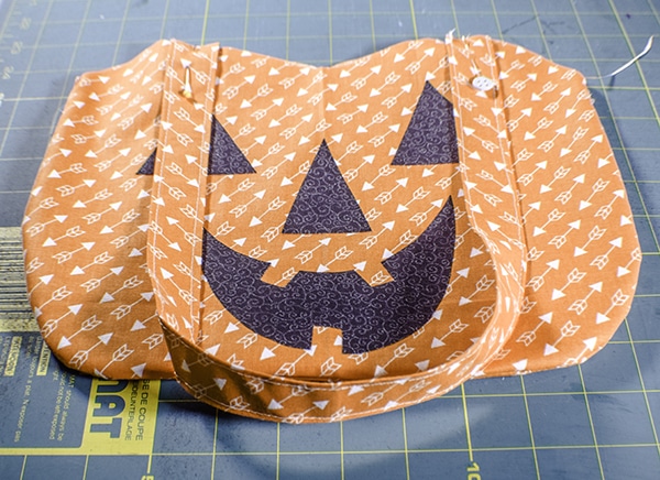 How to make a pumpkin treat bag