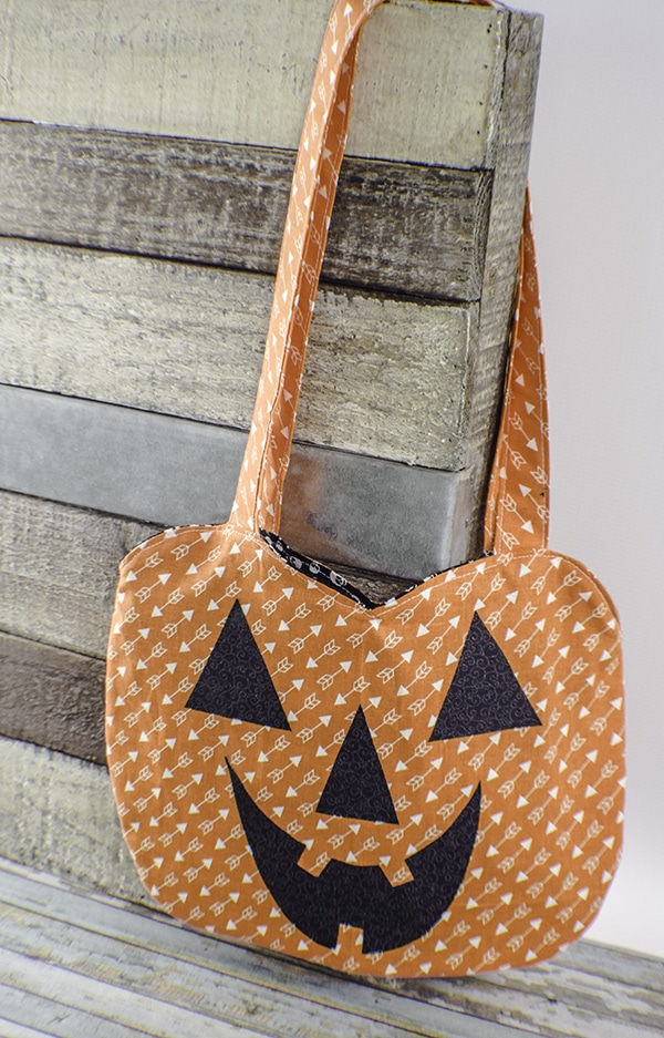 How to make a pumpkin treat bag