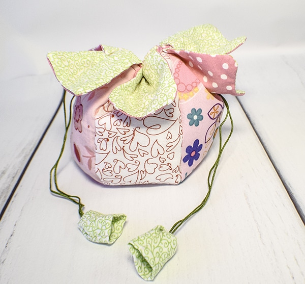 How to make a strawberry Drawstring bag