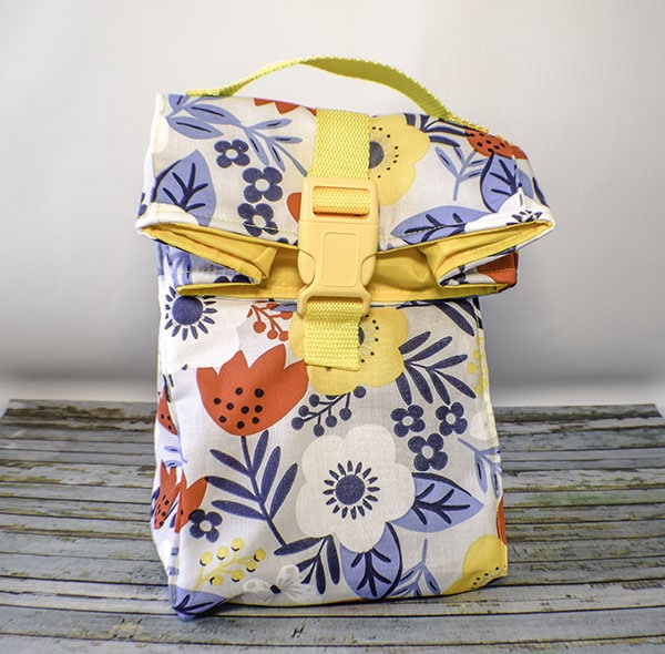 Sew a reusable insulated lunch bag