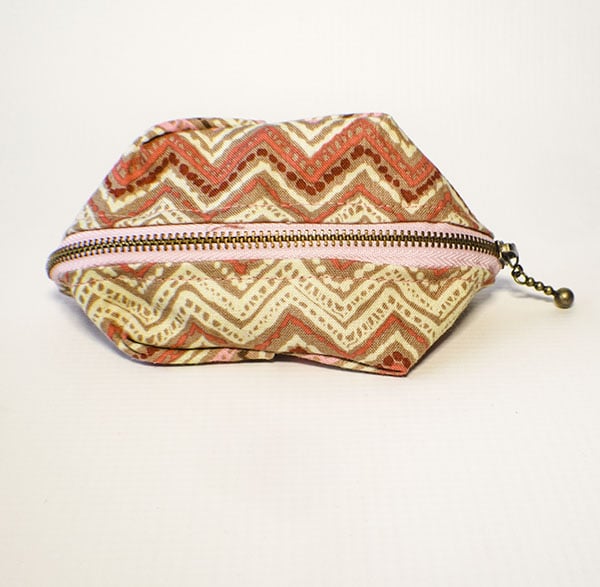How to Make a Clam Open Wide Zipper Pouch