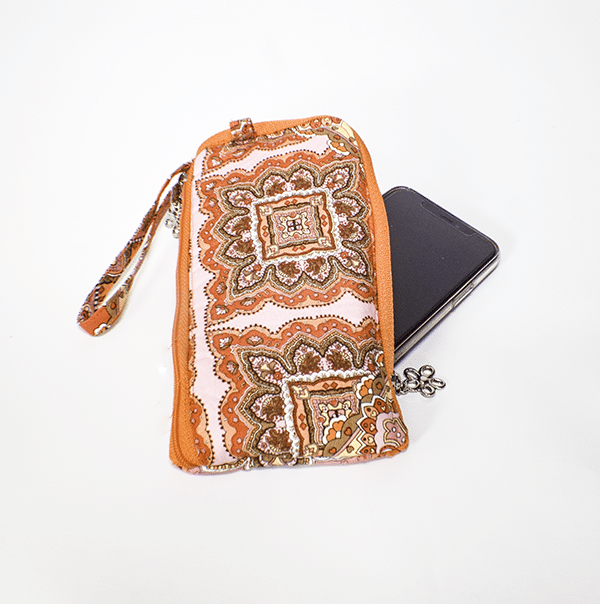 How to Make a Cell Phone Wallet with Pocket