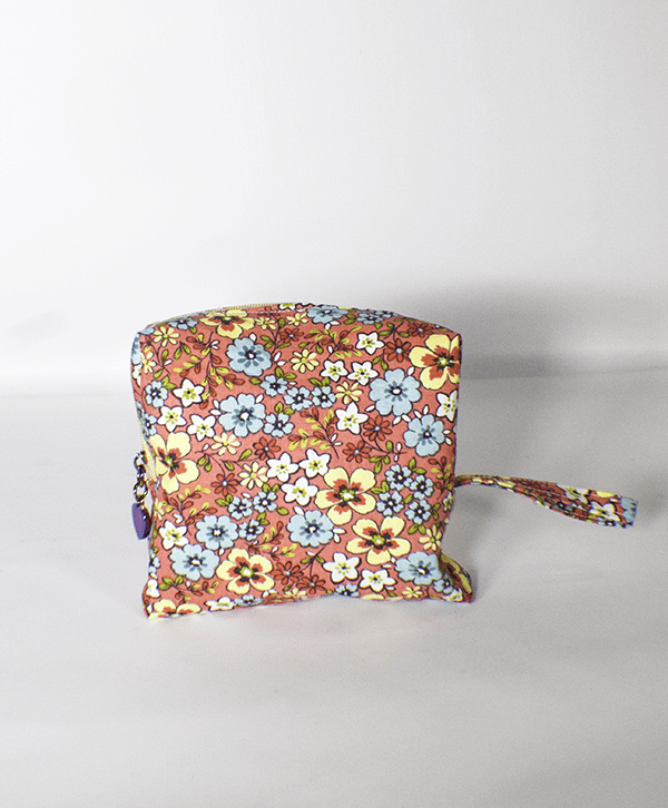 How to Make a Square Zipper Pouch